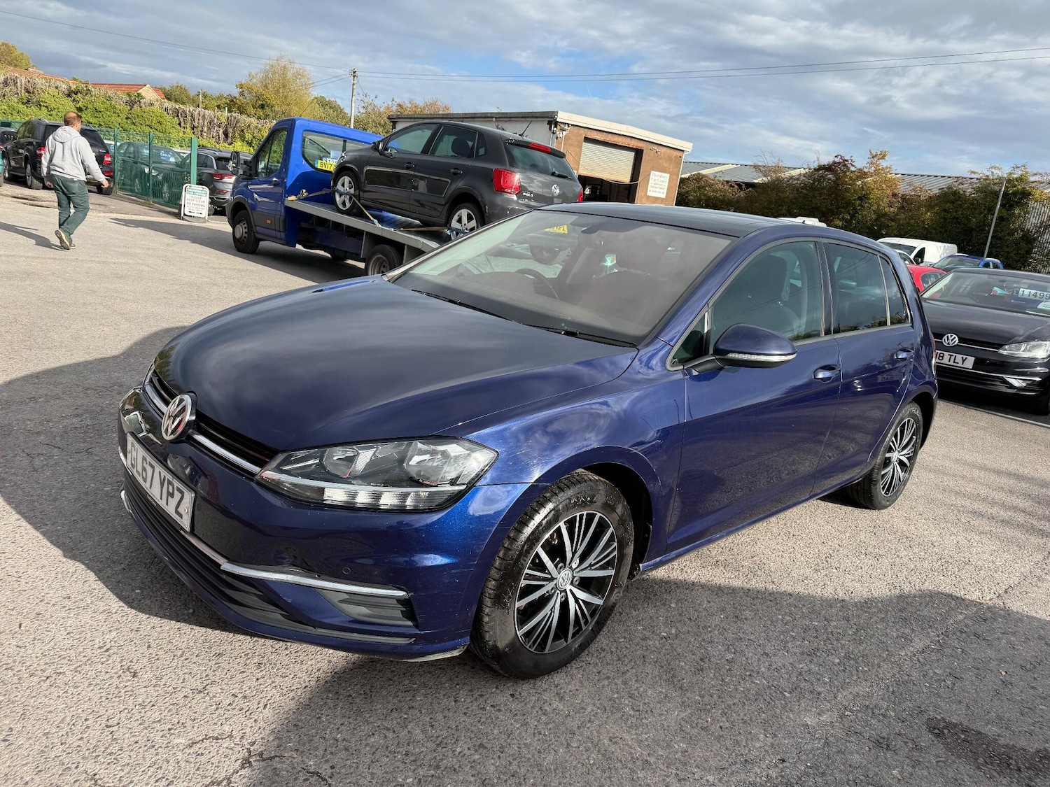 Used Volkswagen Golf 2017 for sale - 76388978: Photo 4