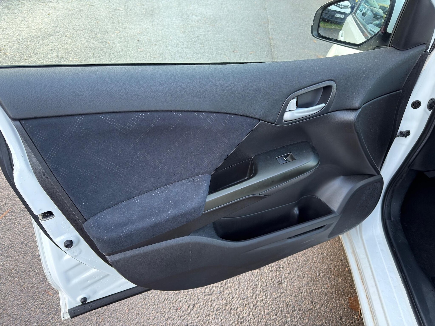 Used Honda Civic 2013 for sale - 76572643: Photo 15