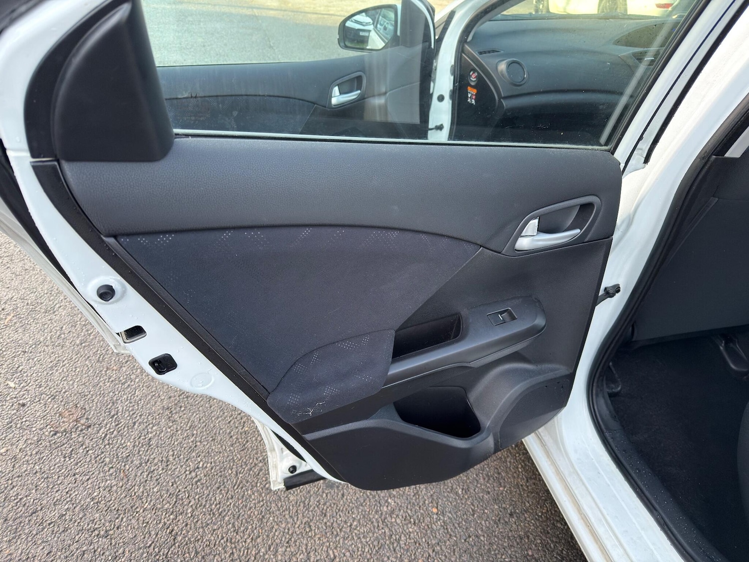 Used Honda Civic 2013 for sale - 76572643: Photo 18