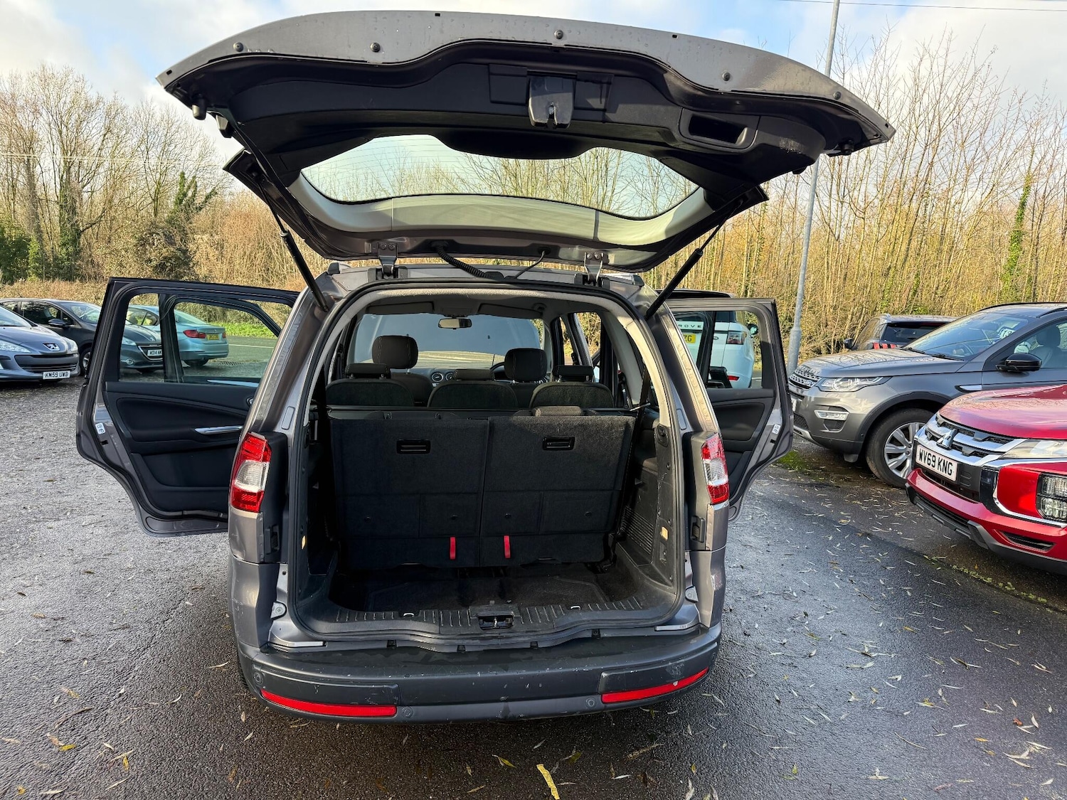 Used Ford Galaxy 2013 for sale - 76899432: Photo 25