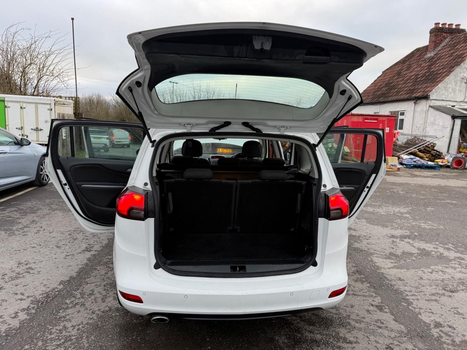 Used Vauxhall Zafira 2016 for sale - 77613032: Photo 28