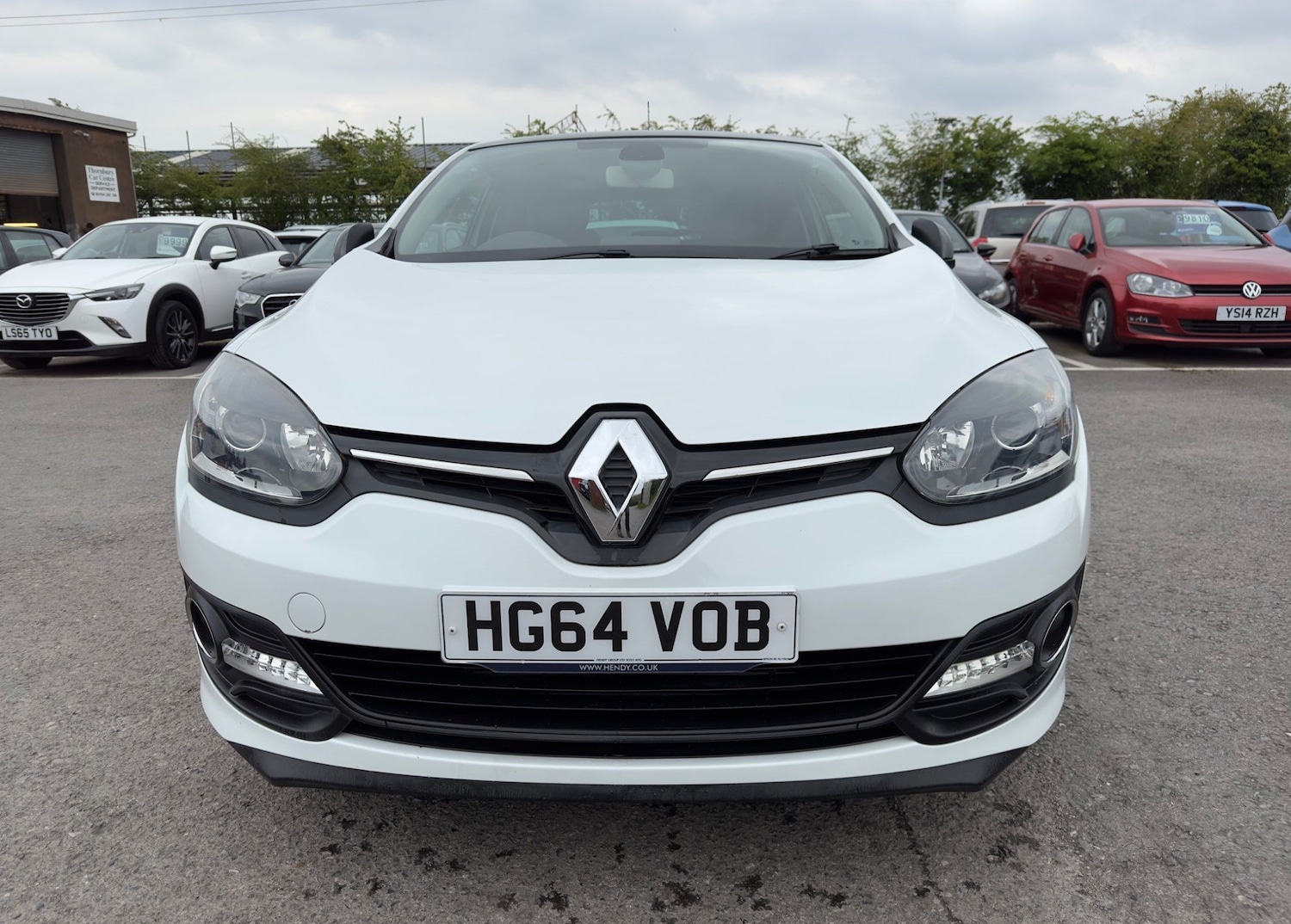 Used Renault Megane 2015 for sale - 76990393: Photo 2