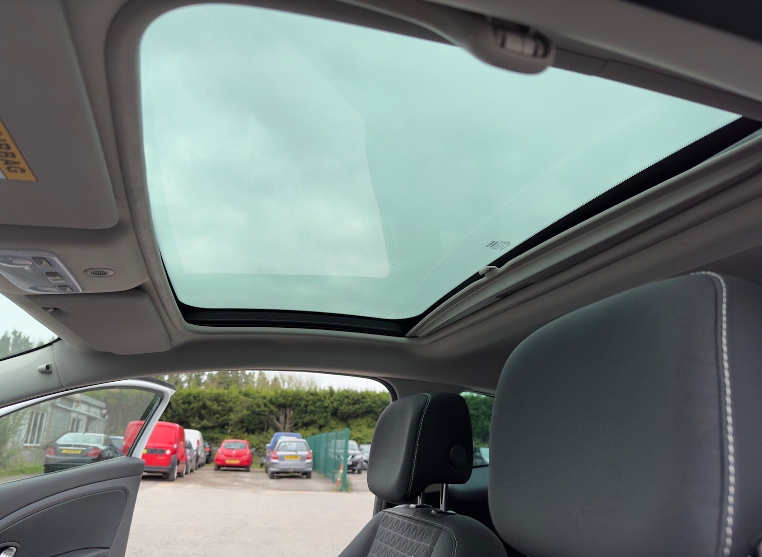 Used Renault Megane 2015 for sale - 76990393: Photo 23