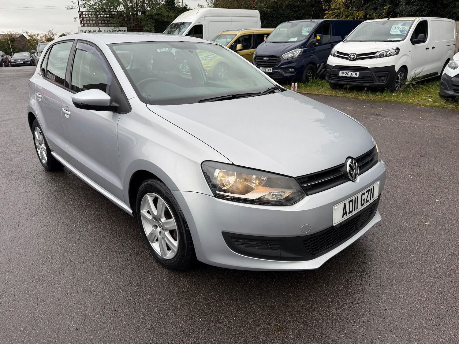 Used Volkswagen Polo 2011 for sale - 76472377: Photo 1