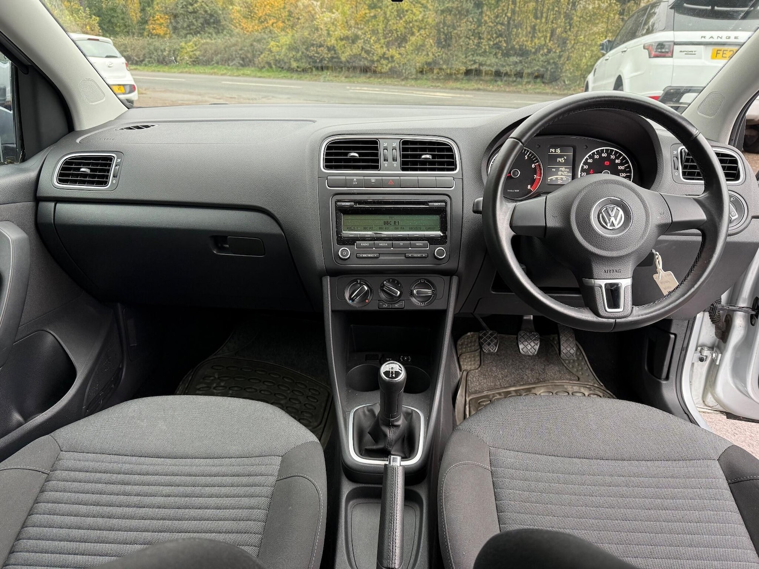 Used Volkswagen Polo 2011 for sale - 76472377: Photo 13