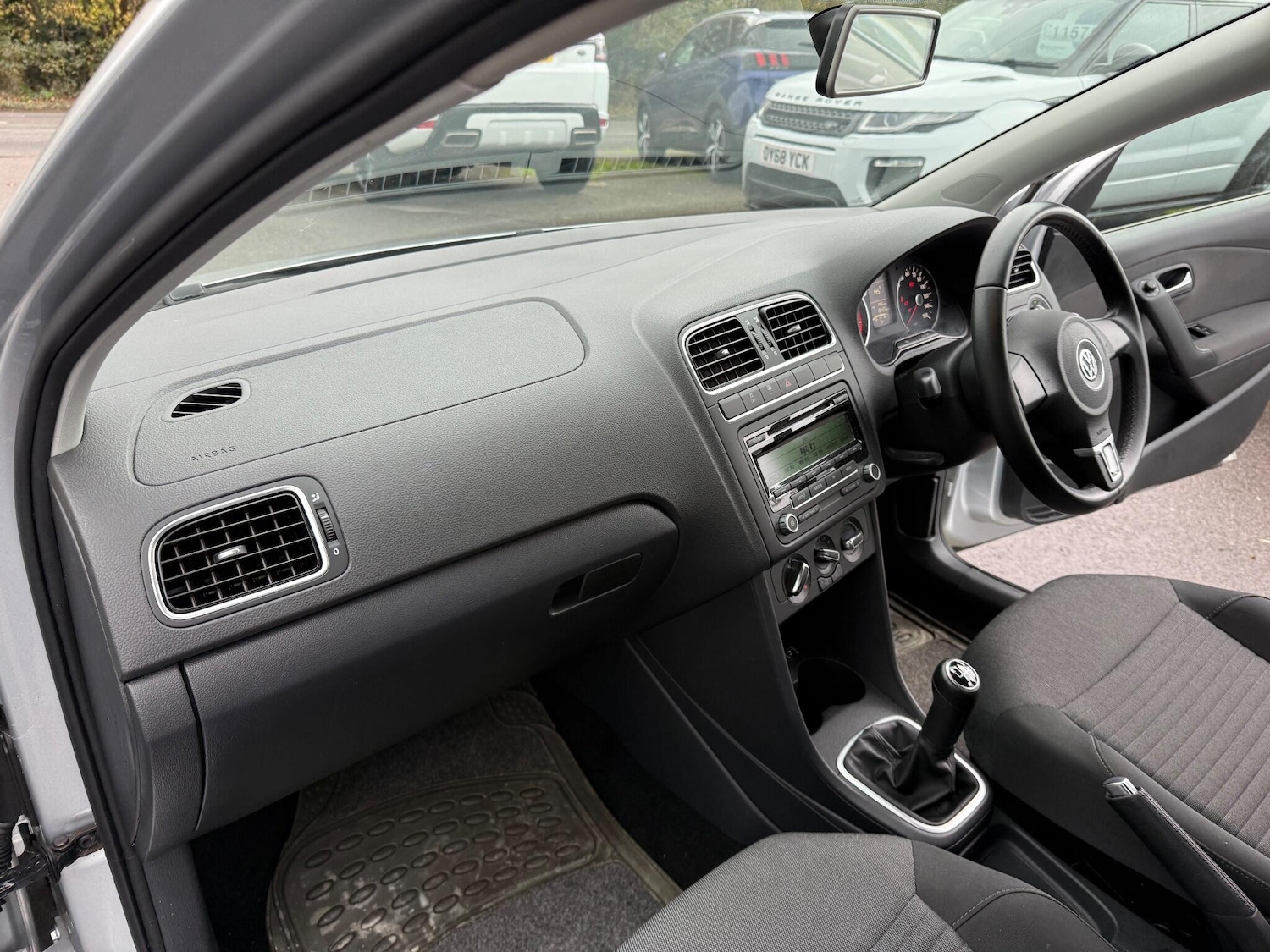 Used Volkswagen Polo 2011 for sale - 76472377: Photo 14