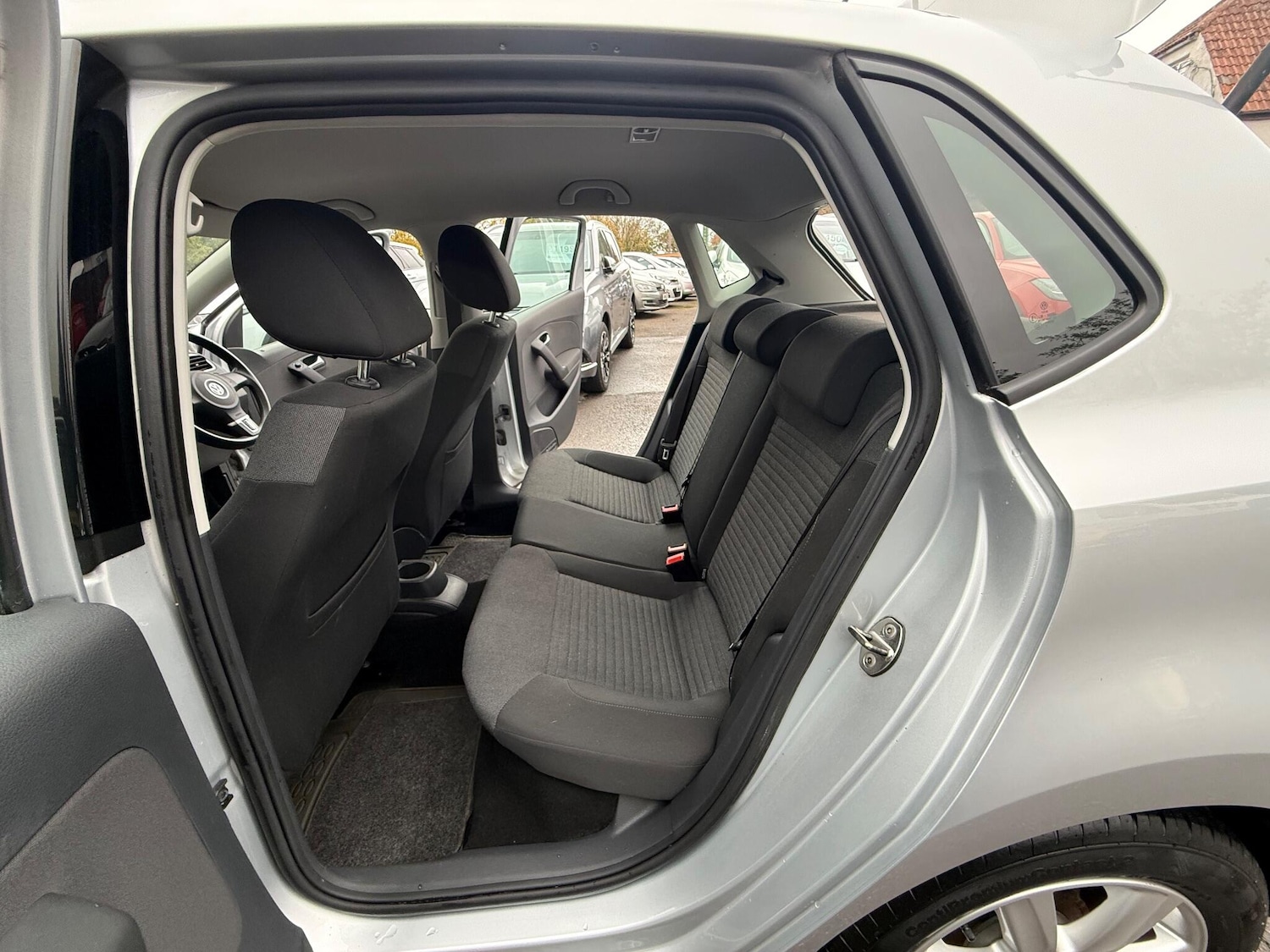 Used Volkswagen Polo 2011 for sale - 76472377: Photo 19