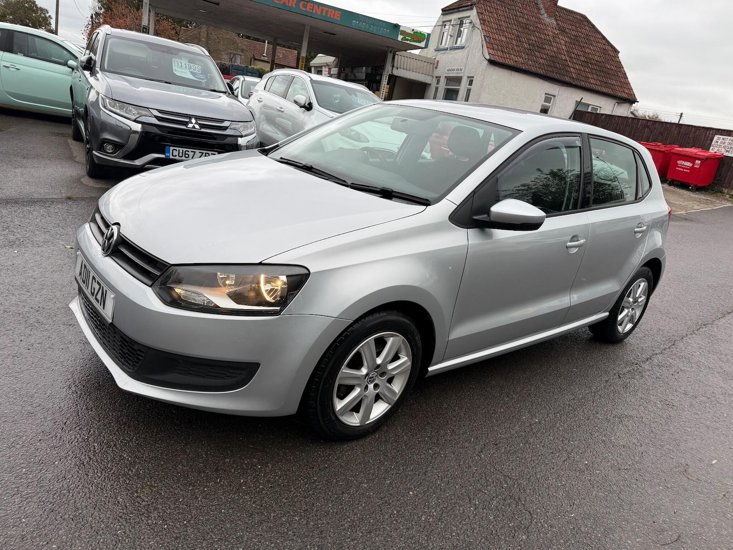 Used Volkswagen Polo 2011 for sale - 76472377: Photo 4