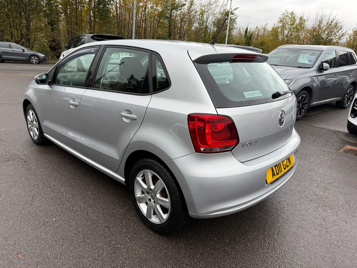 Used Volkswagen Polo 2011 for sale - 76472377: Photo 5