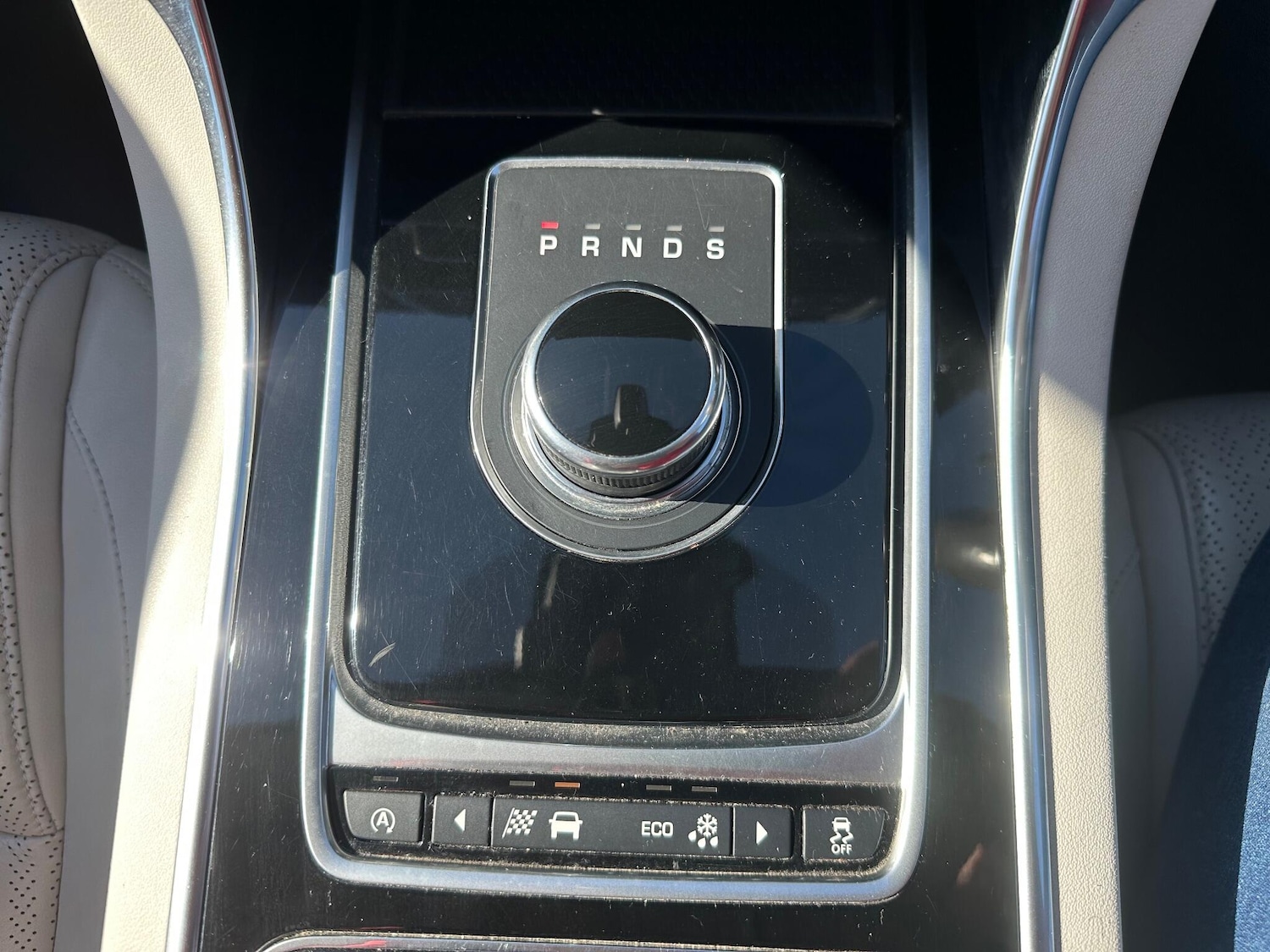 Used Jaguar XE 2017 for sale - 76032199: Photo 13