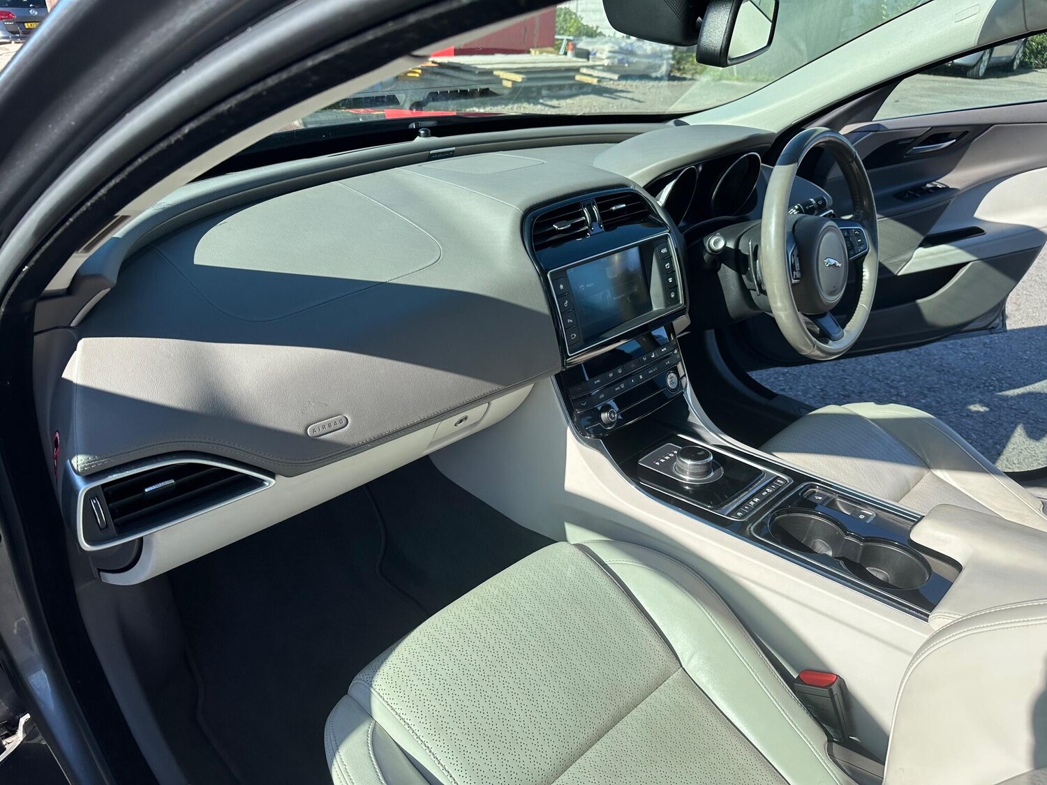 Used Jaguar XE 2017 for sale - 76032199: Photo 21