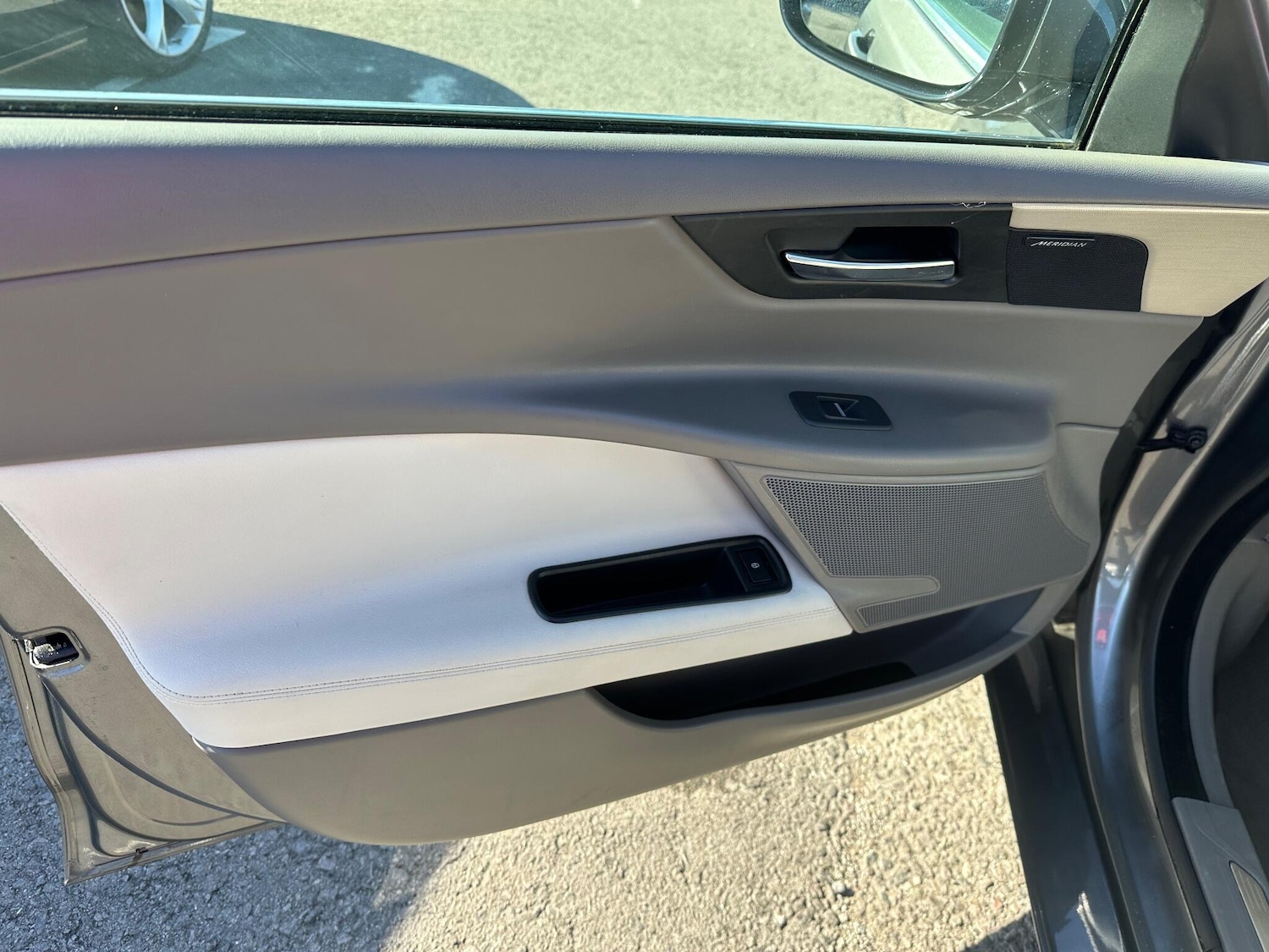 Used Jaguar XE 2017 for sale - 76032199: Photo 26