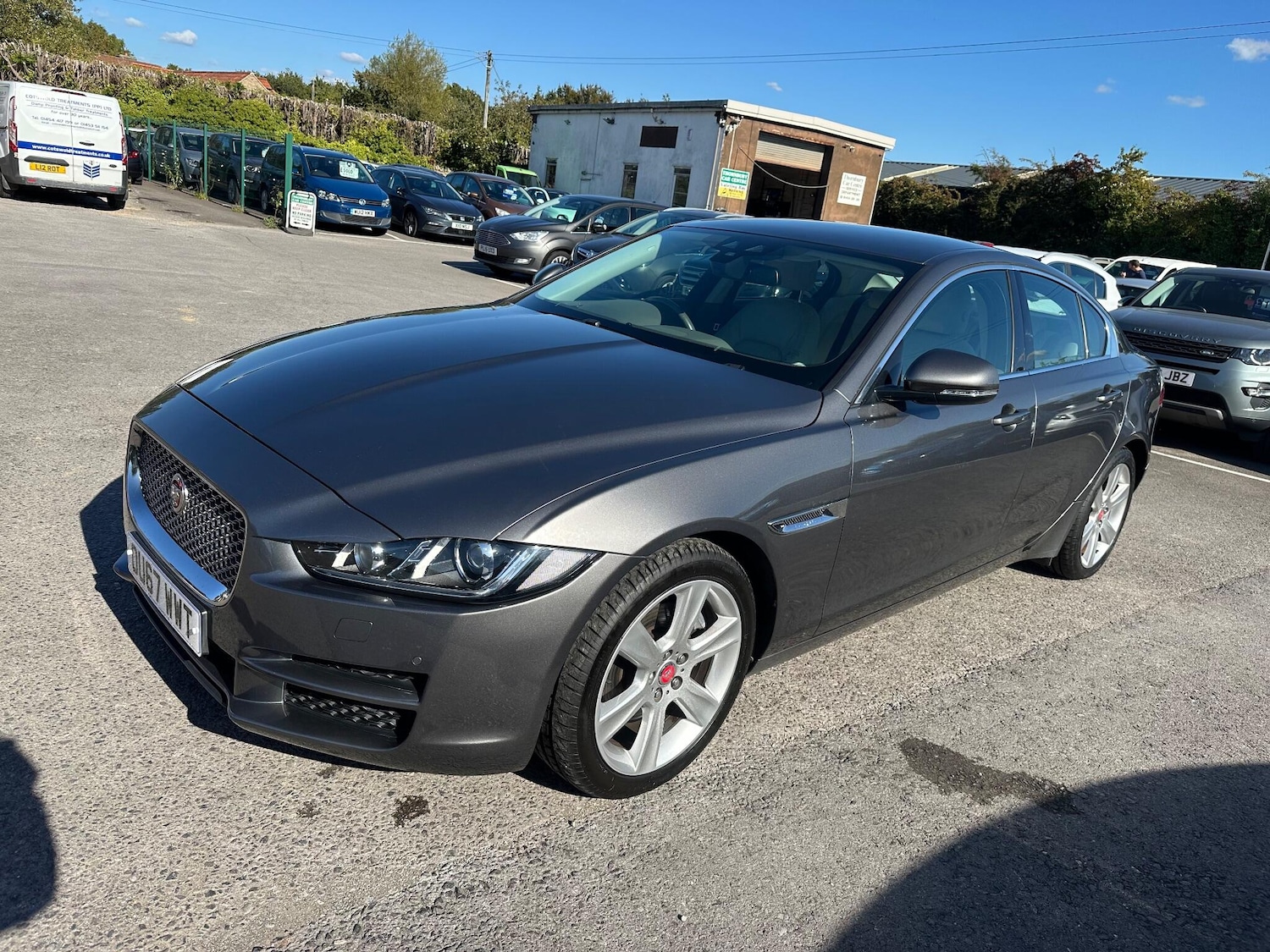 Used Jaguar XE 2017 for sale - 76032199: Photo 3