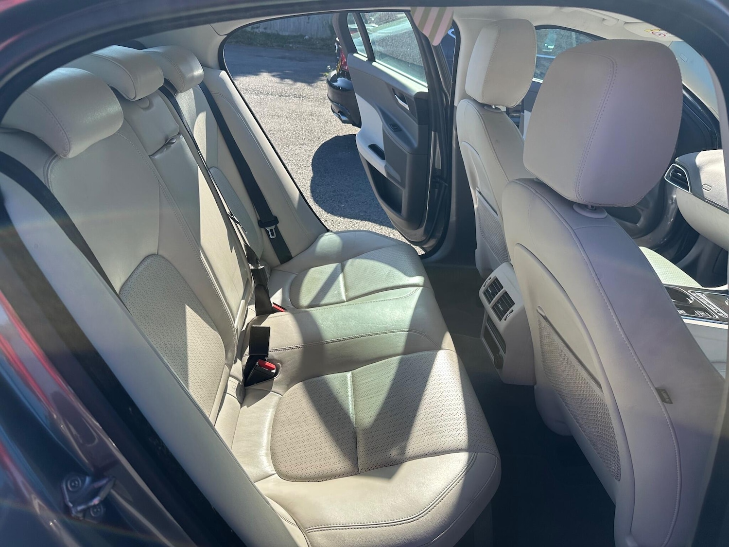 Used Jaguar XE 2017 for sale - 76032199: Photo 33