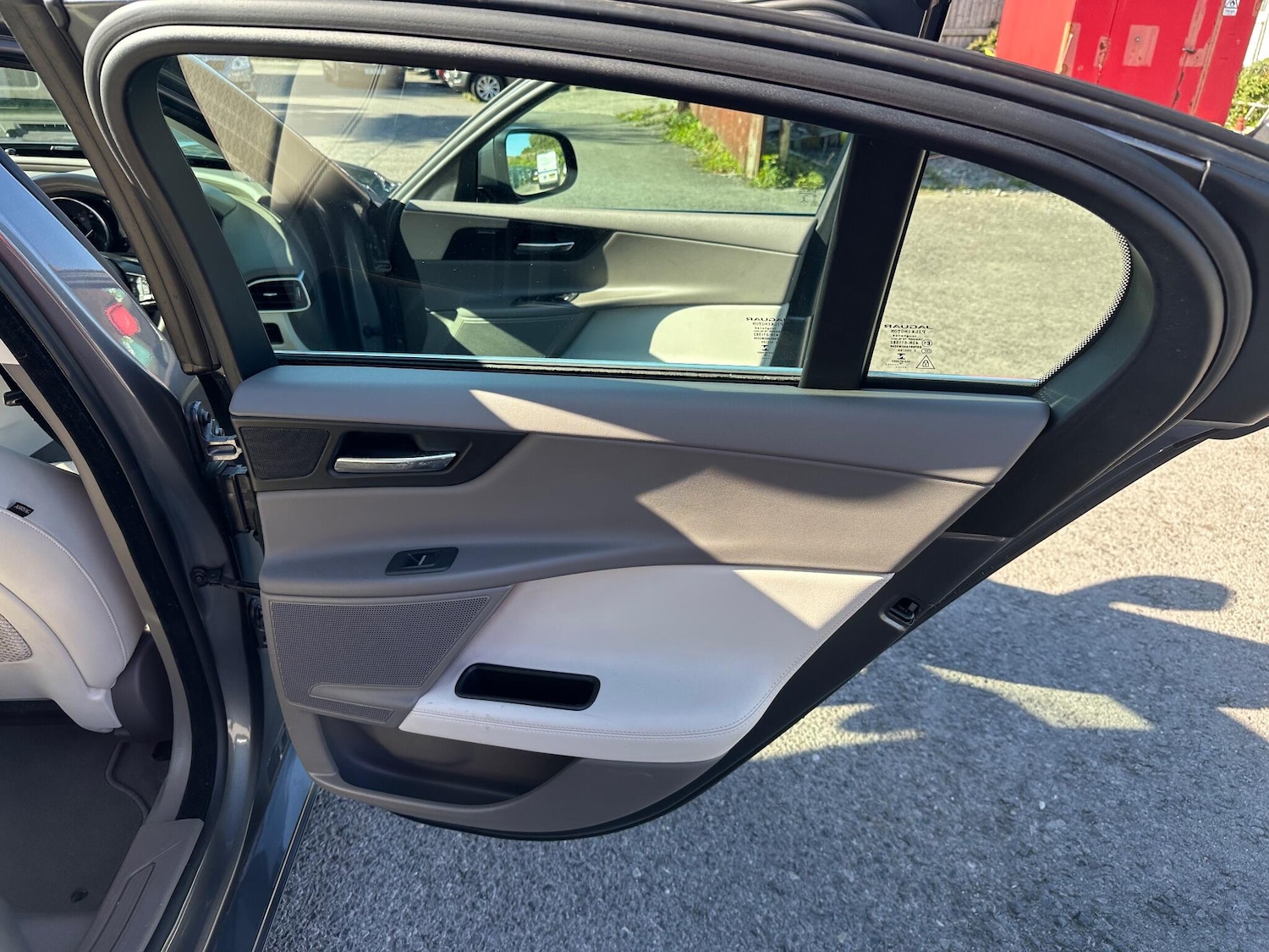 Used Jaguar XE 2017 for sale - 76032199: Photo 34
