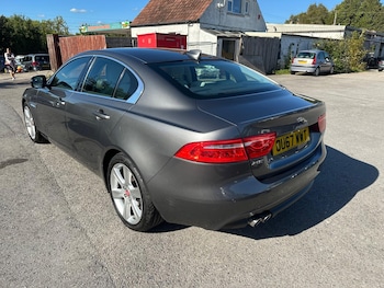 Used Jaguar XE 2017 for sale - 76032199: Photo 4