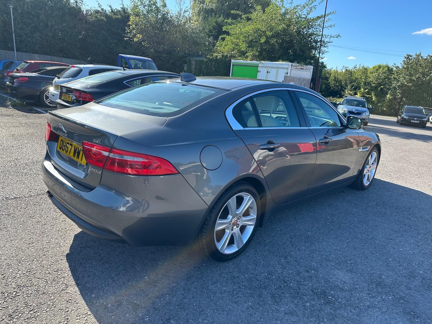 Used Jaguar XE 2017 for sale - 76032199: Photo 6