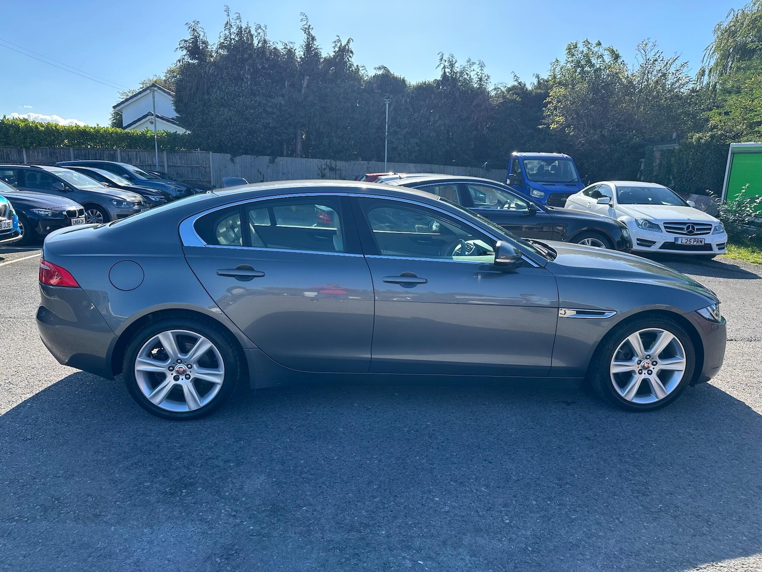Used Jaguar XE 2017 for sale - 76032199: Photo 7