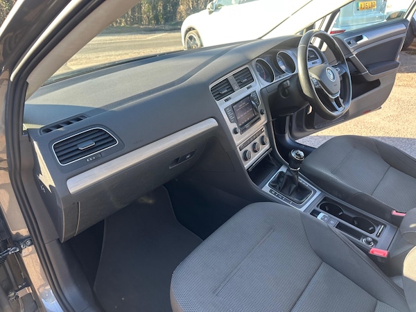 Used Volkswagen Golf 2015 for sale - 76109624: Photo 16