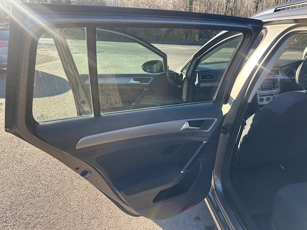 Used Volkswagen Golf 2015 for sale - 76109624: Photo 22