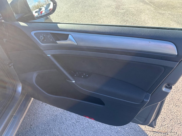 Used Volkswagen Golf 2015 for sale - 76109624: Photo 26