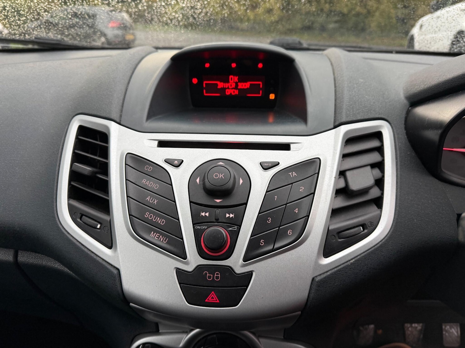 Used Ford Fiesta 2012 for sale - 76994511: Photo 10