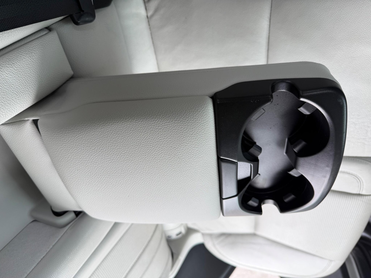 Used Land Rover Discovery Sport 2016 for sale - 77646645: Photo 22