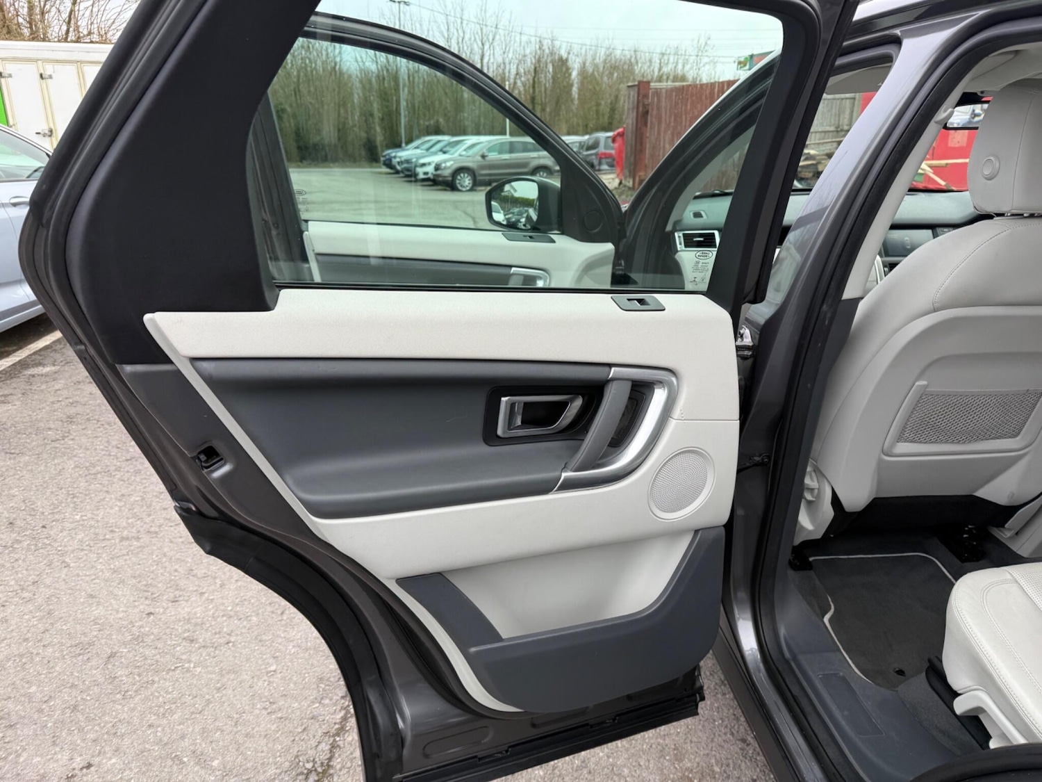 Used Land Rover Discovery Sport 2016 for sale - 77646645: Photo 23