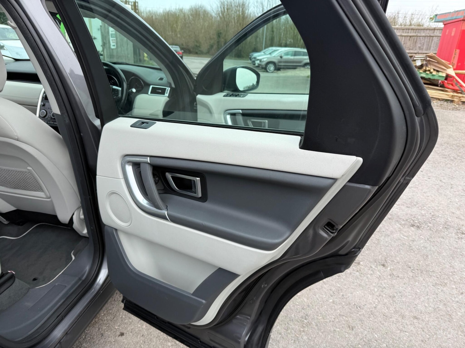 Used Land Rover Discovery Sport 2016 for sale - 77646645: Photo 25