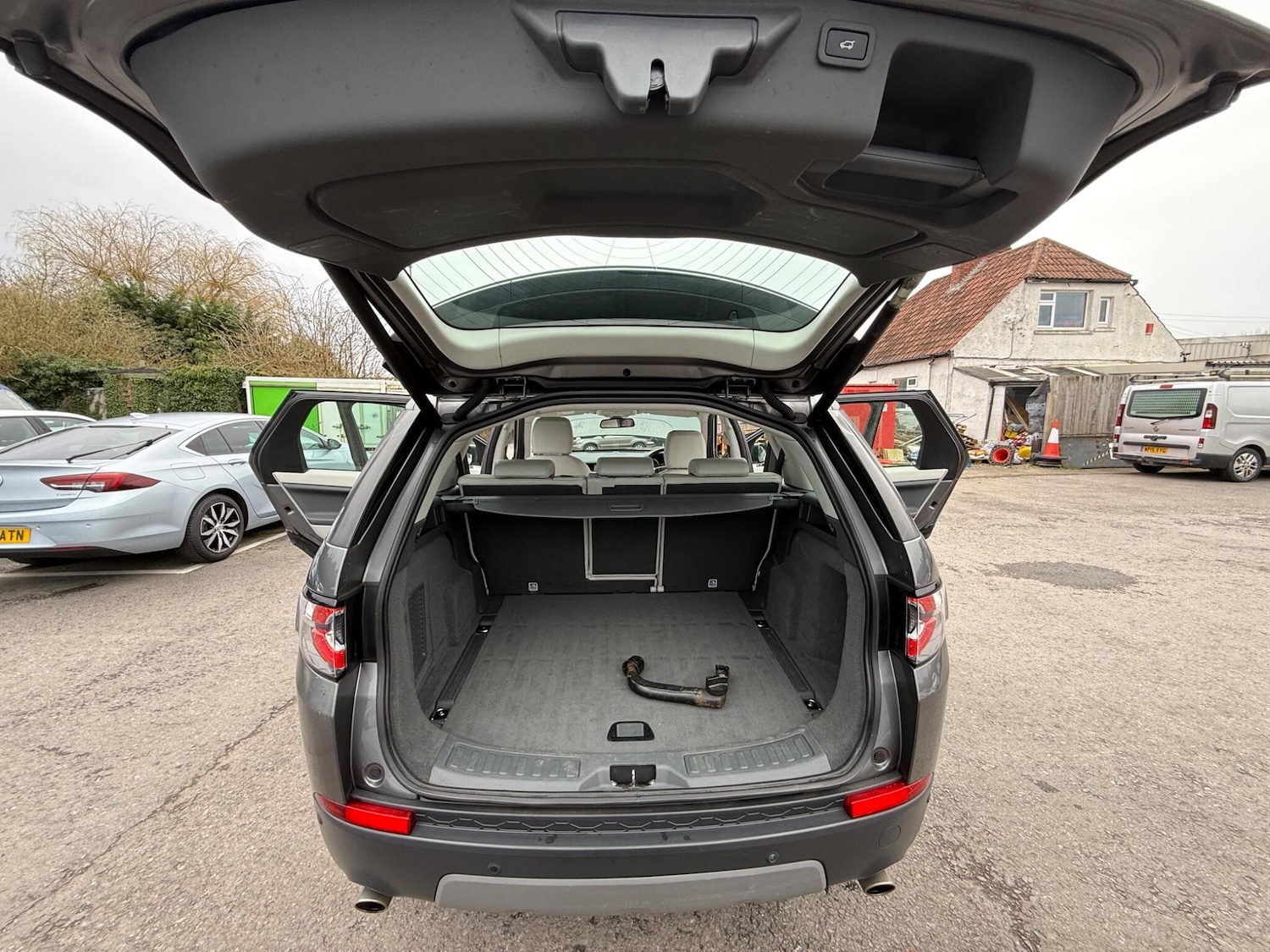 Used Land Rover Discovery Sport 2016 for sale - 77646645: Photo 29