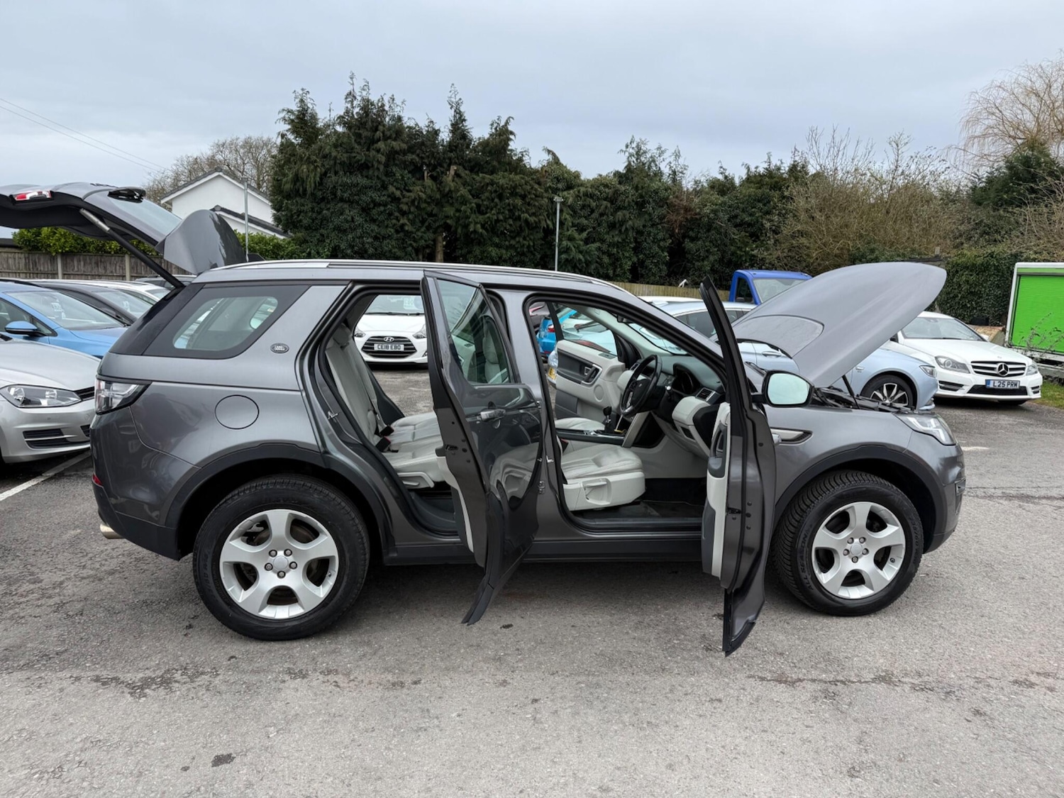 Used Land Rover Discovery Sport 2016 for sale - 77646645: Photo 30