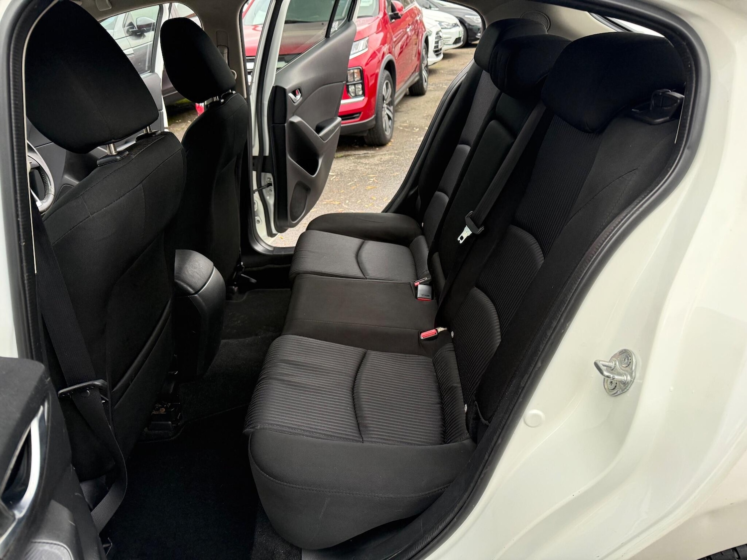 Used Mazda Mazda3 2016 for sale - 76913798: Photo 24