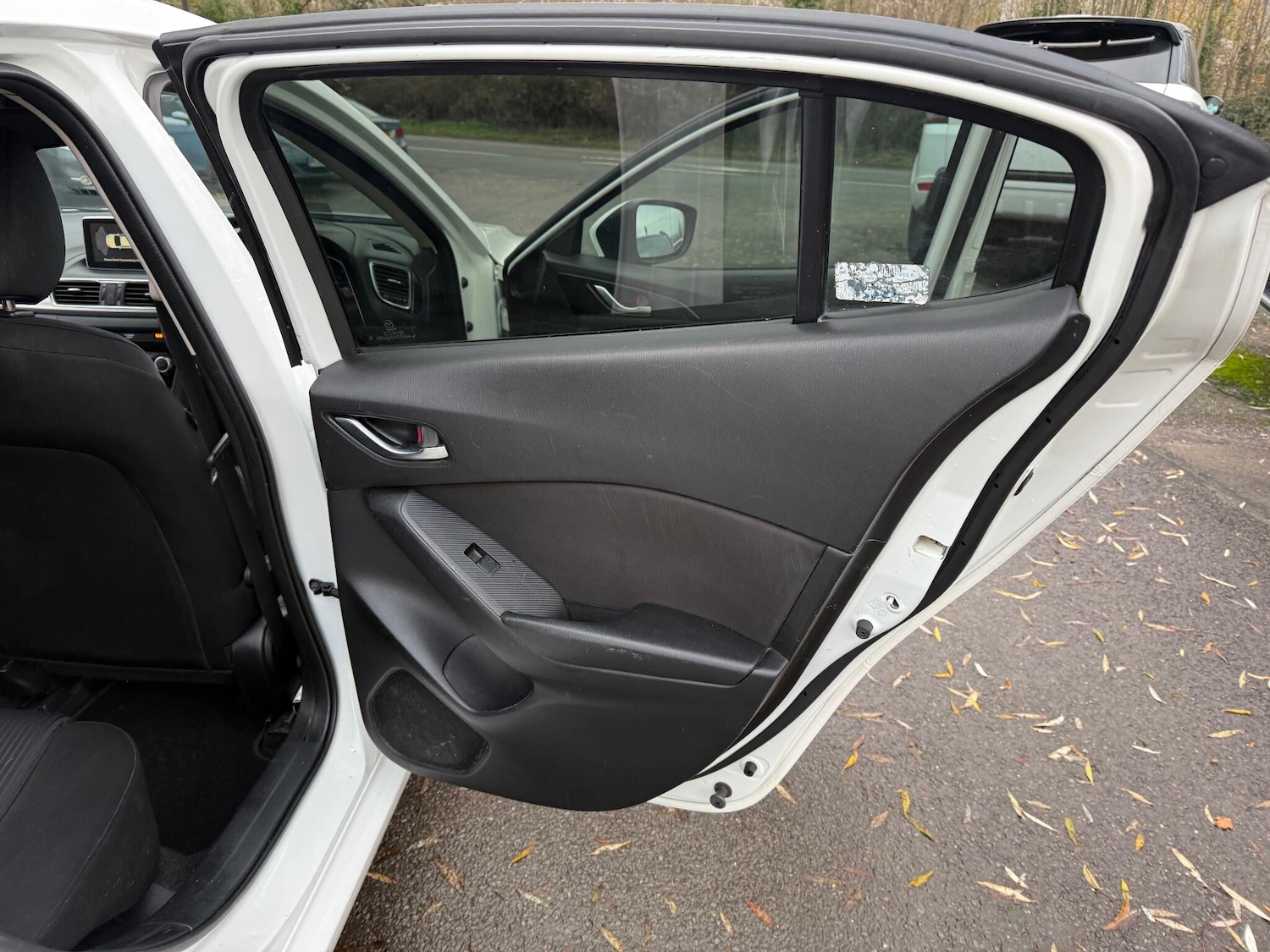 Used Mazda Mazda3 2016 for sale - 76913798: Photo 28