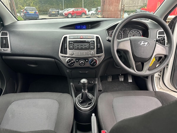 Used Hyundai i20 2013 for sale - 76270951: Photo 14