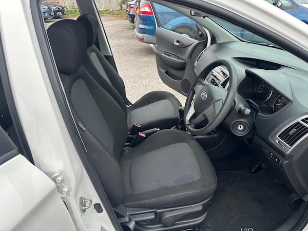 Used Hyundai i20 2013 for sale - 76270951: Photo 19