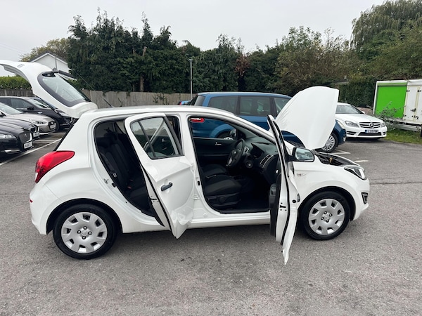 Used Hyundai i20 2013 for sale - 76270951: Photo 28