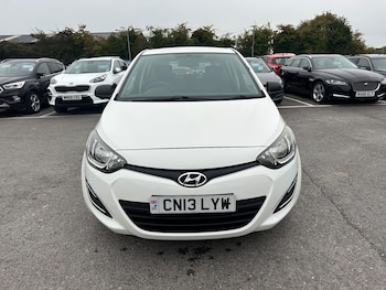 Used Hyundai i20 2013 for sale - 76270951: Photo 3
