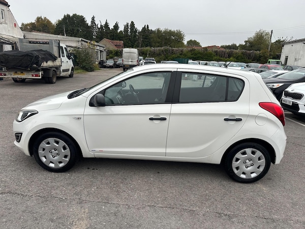 Used Hyundai i20 2013 for sale - 76270951: Photo 9