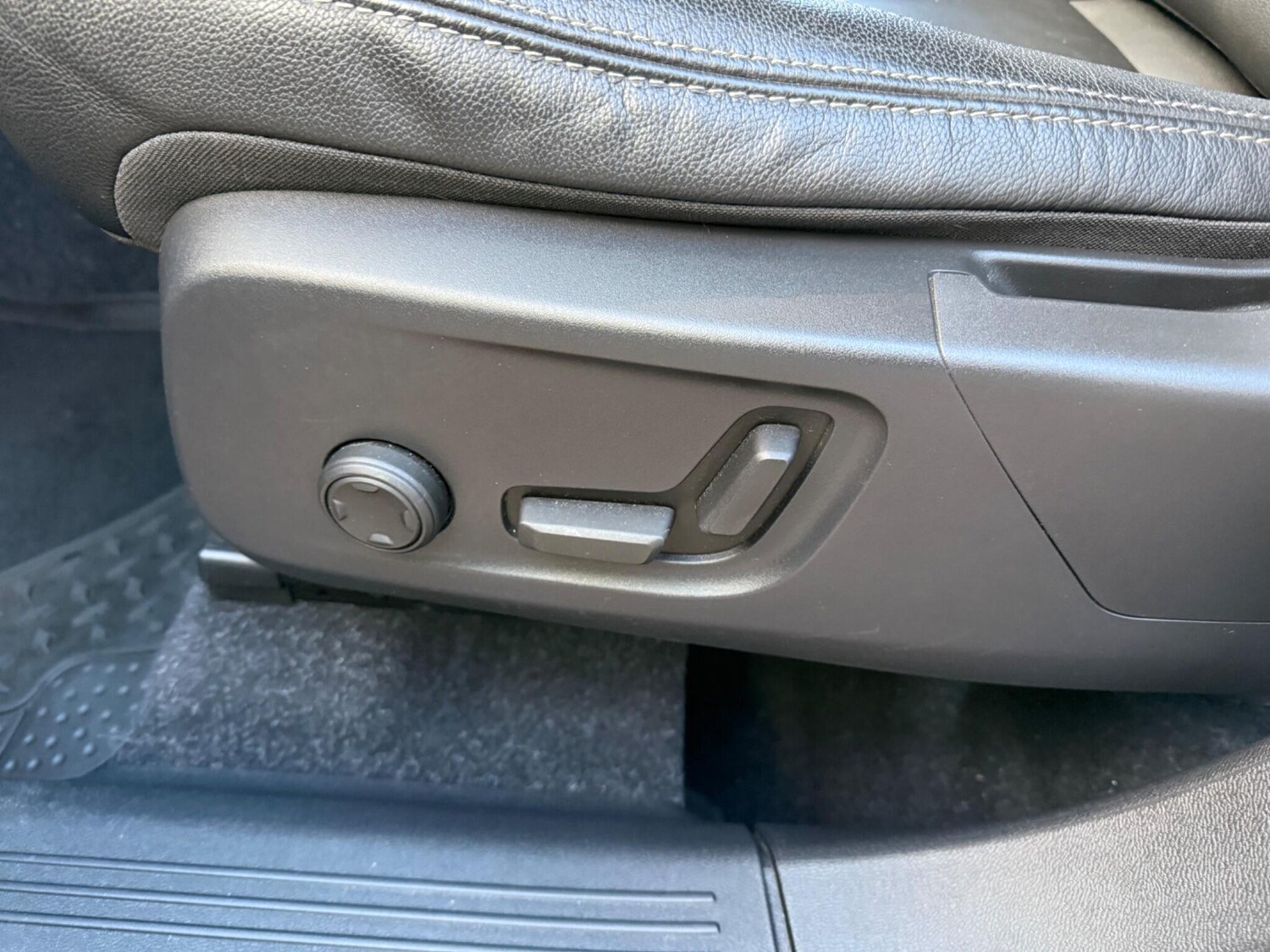 Used Volvo XC40 2019 for sale - 77585645: Photo 25