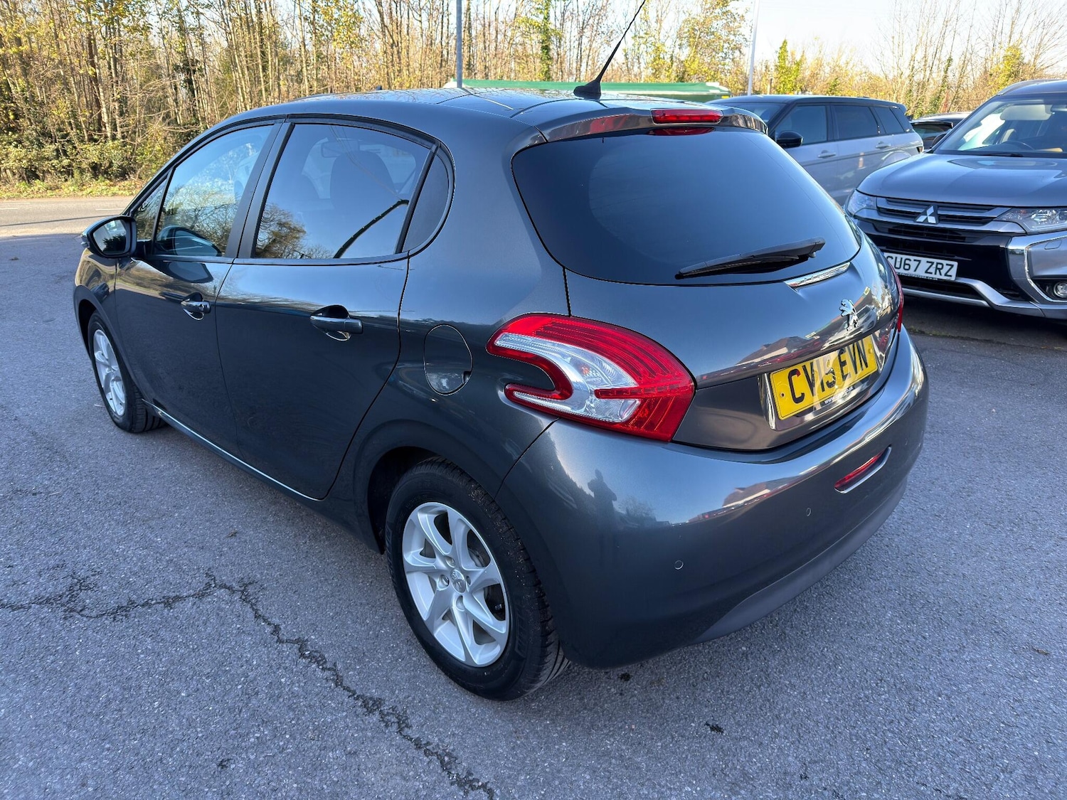 Used Peugeot 208 2015 for sale - 76850542: Photo 5