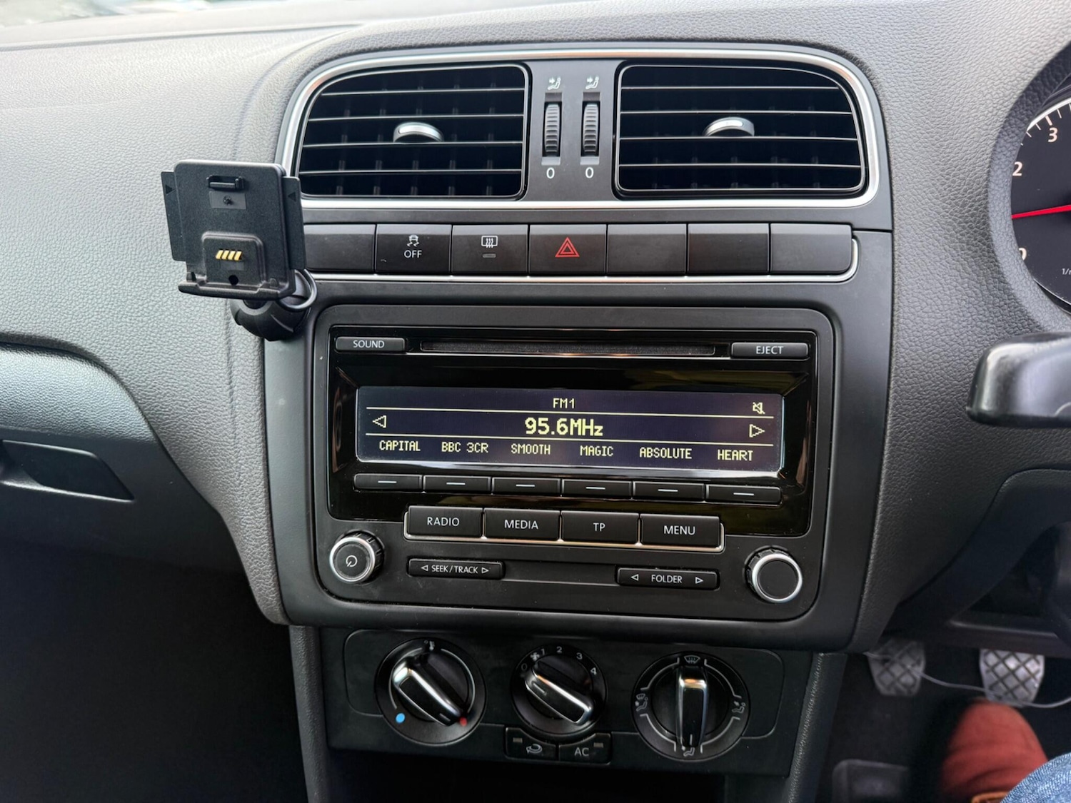 Used Volkswagen Polo 2012 for sale - 77358495: Photo 10