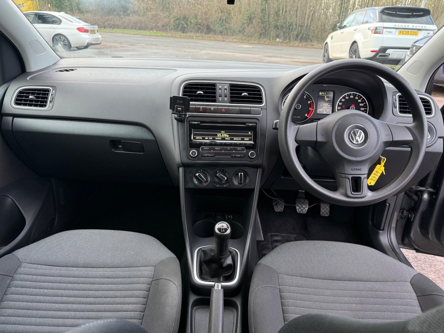 Used Volkswagen Polo 2012 for sale - 77358495: Photo 12