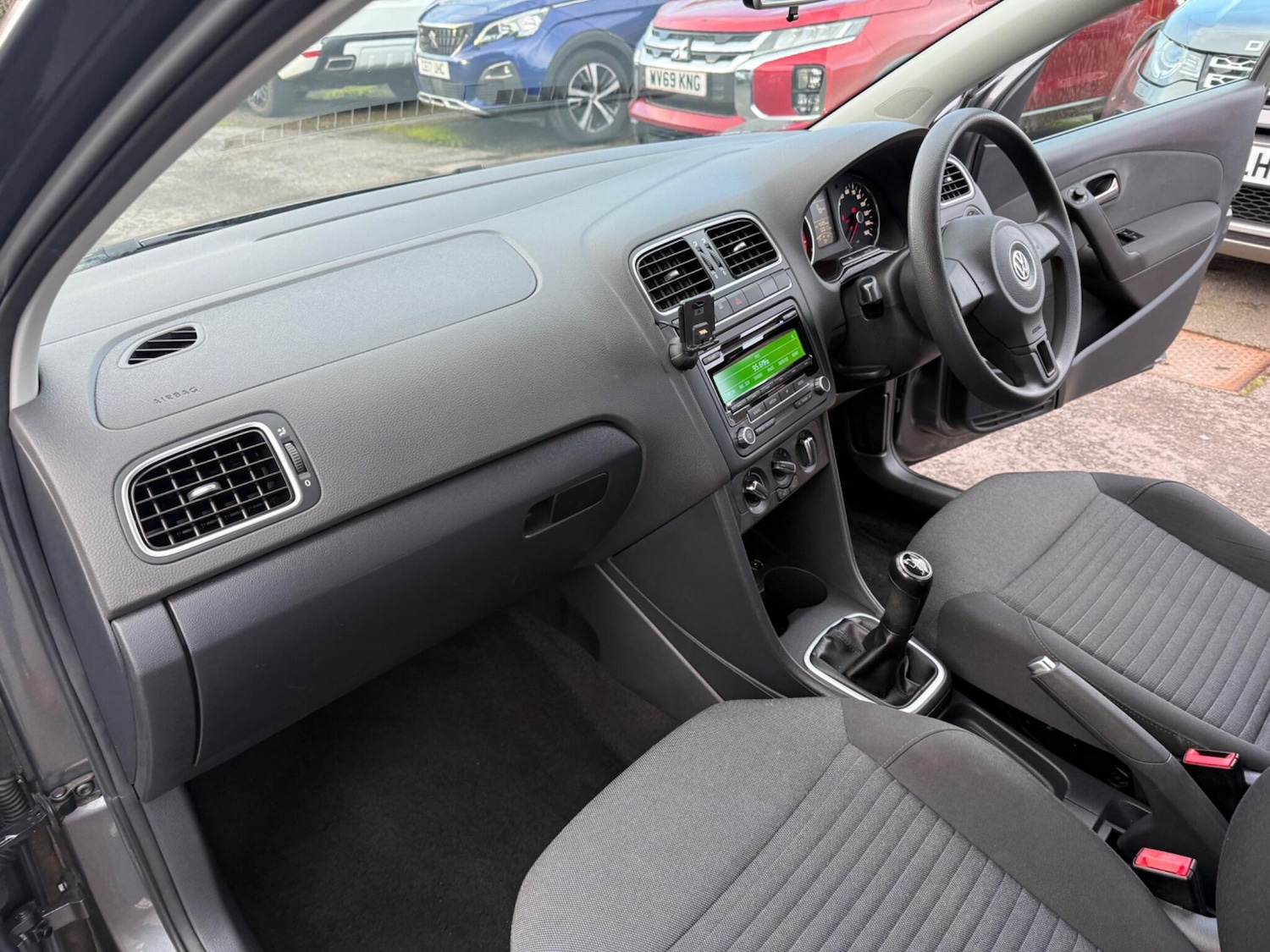 Used Volkswagen Polo 2012 for sale - 77358495: Photo 13