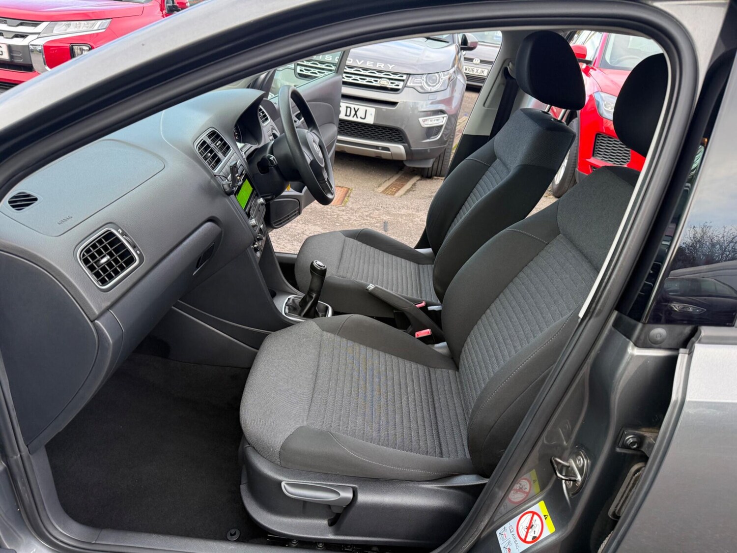 Used Volkswagen Polo 2012 for sale - 77358495: Photo 14