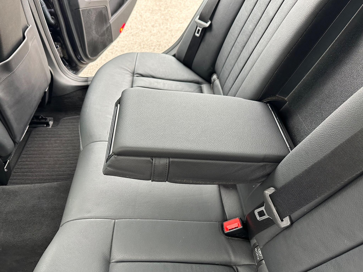 Used Mercedes-Benz E Class 2016 for sale - 76633764: Photo 28