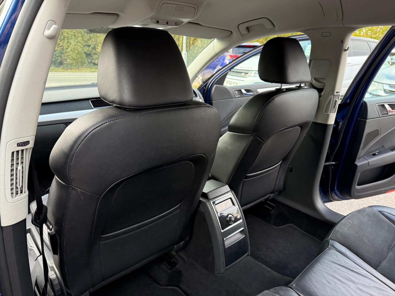 Used Skoda Superb 2010 for sale - 76388681: Photo 19