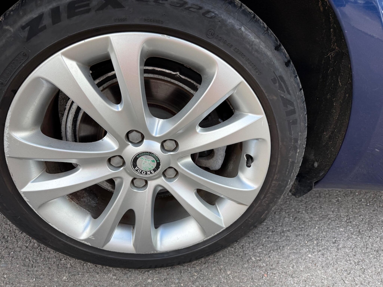 Used Skoda Superb 2010 for sale - 76388681: Photo 34