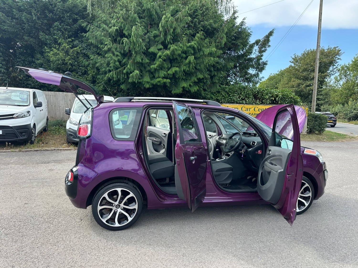 Vehicle 29