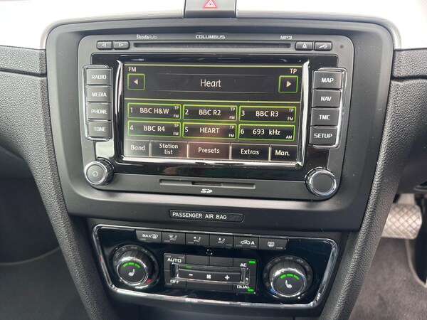 Used Skoda Superb 2010 for sale - 75989907: Photo 12