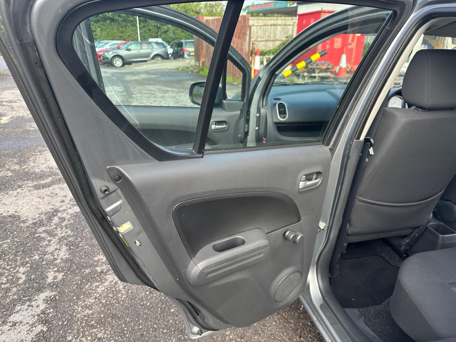 Used Suzuki Splash 2010 for sale - 76990118: Photo 18